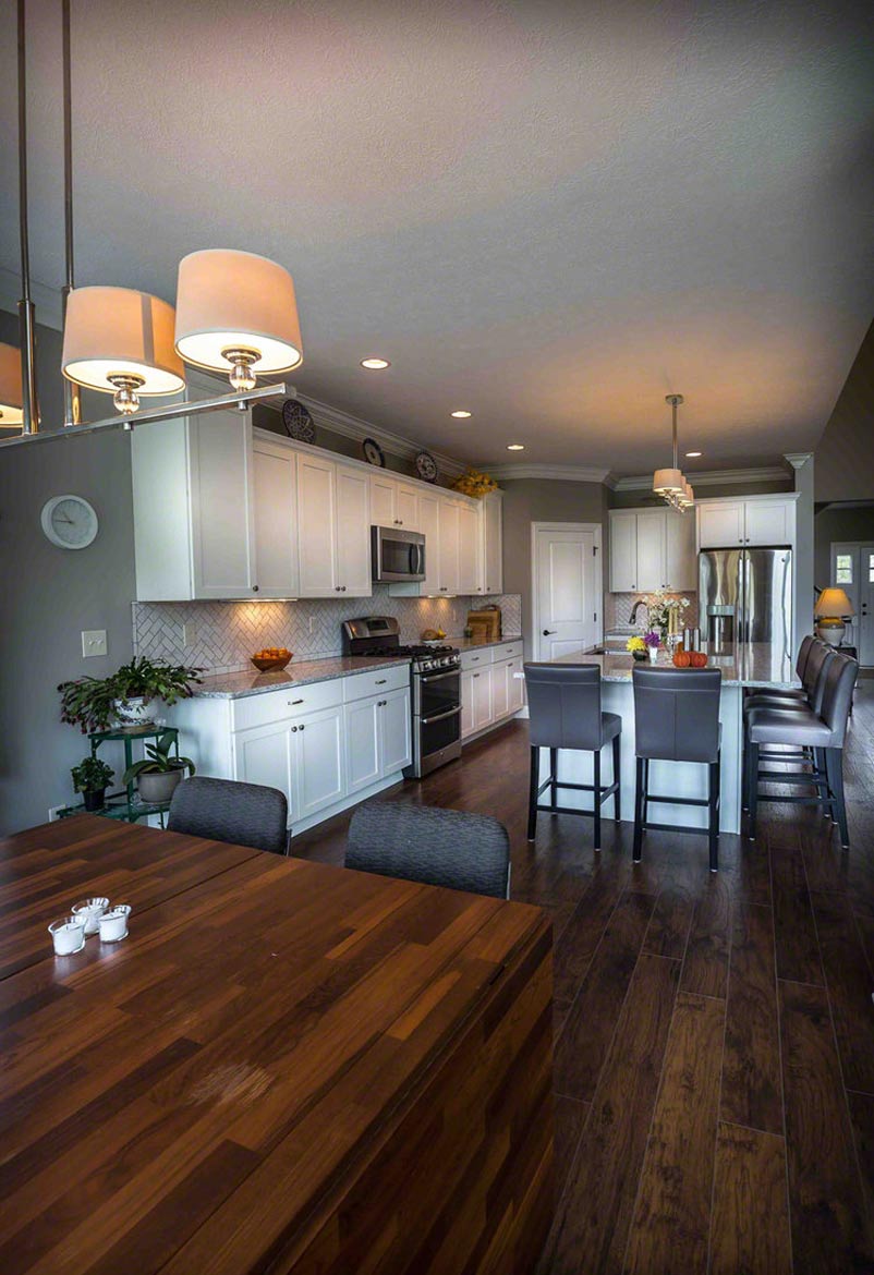 Laminate flooring in dining room | Budget Flooring, Inc.