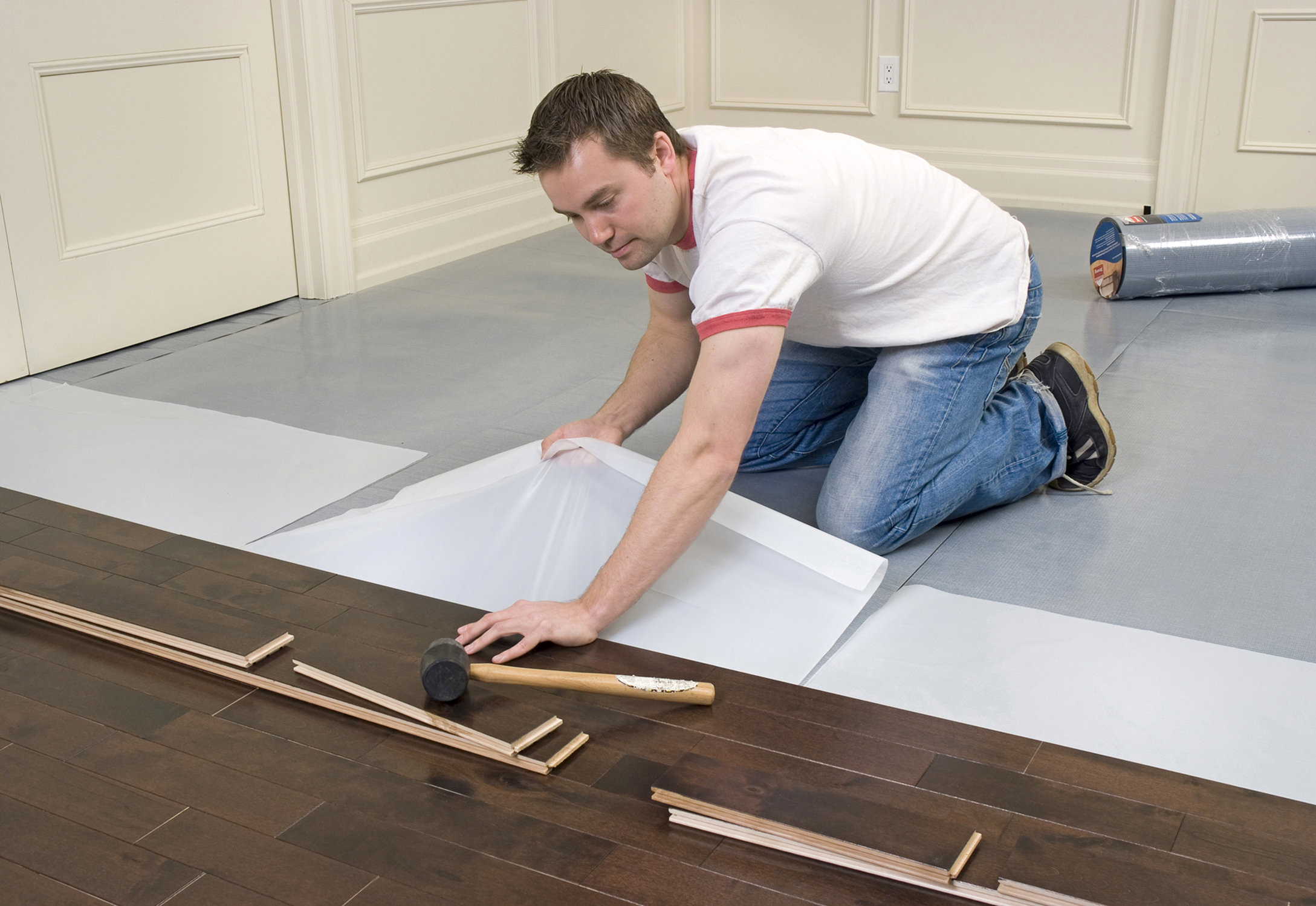 Laminate Installation process by professionals | Budget Flooring, Inc.